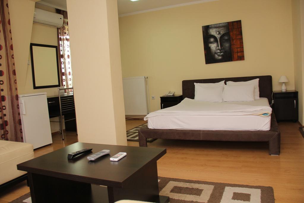 Garni Hotel Rile Men Ni Habitación foto