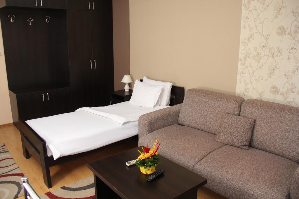 Garni Hotel Rile Men Ni Habitación foto