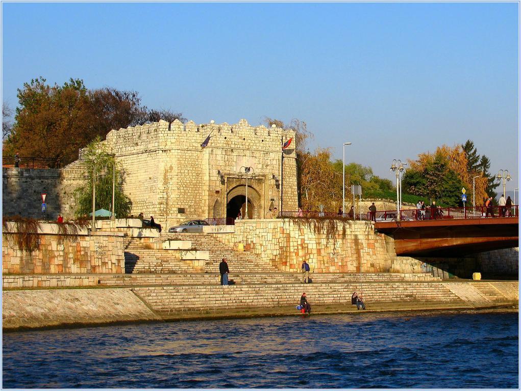 Garni Hotel Rile Men Ni Exterior foto